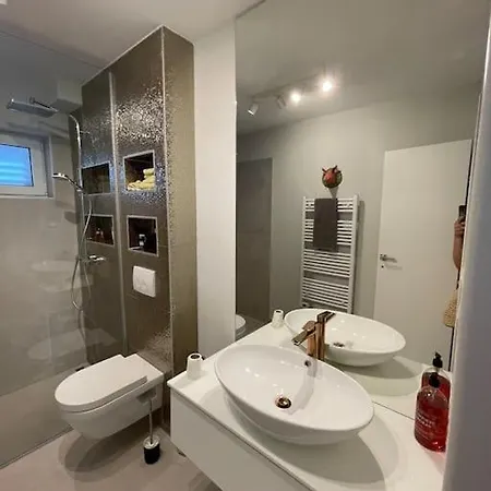 Split- Stobrec Neu Lässig & Stilvoll Apartment *